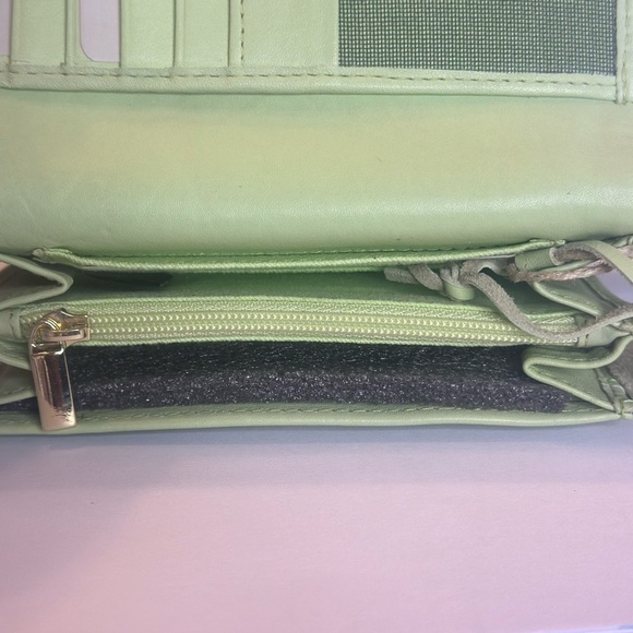 Handcrafted by Artisans Medium Woven Genuine Leather Bi-Fold Wallet. (D237) - Picture 7 of 7